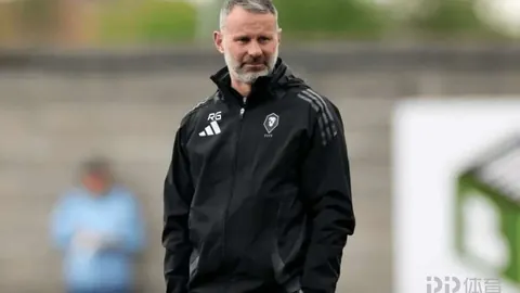 亿光交错·心绪遥隔