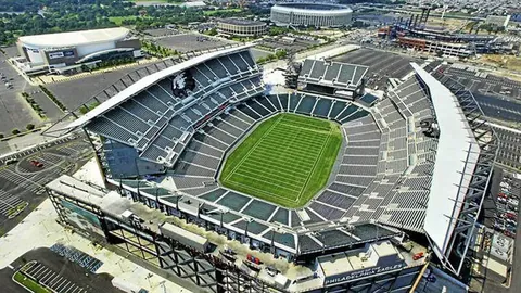 德乙联赛风云录：四战告捷背后，防线告急与火力全开的激情对决！