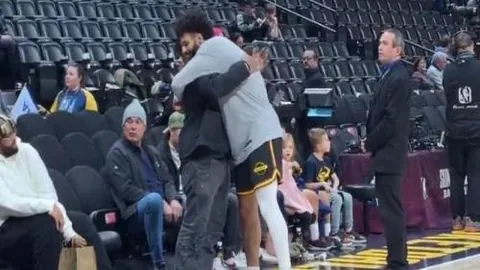 德尚盛赞吉鲁忠诚奉献，瓦拉内首场比赛对其留下深刻印象